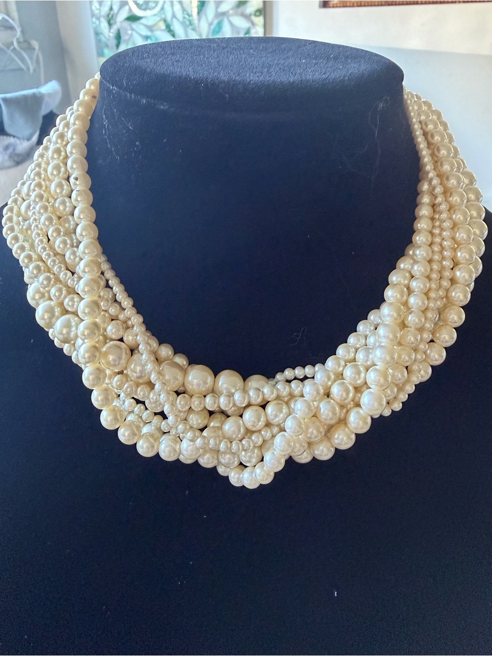 CAROLEE VINTAGE Classic Multi-Strand Cream Faux Pearl Statement Necklace